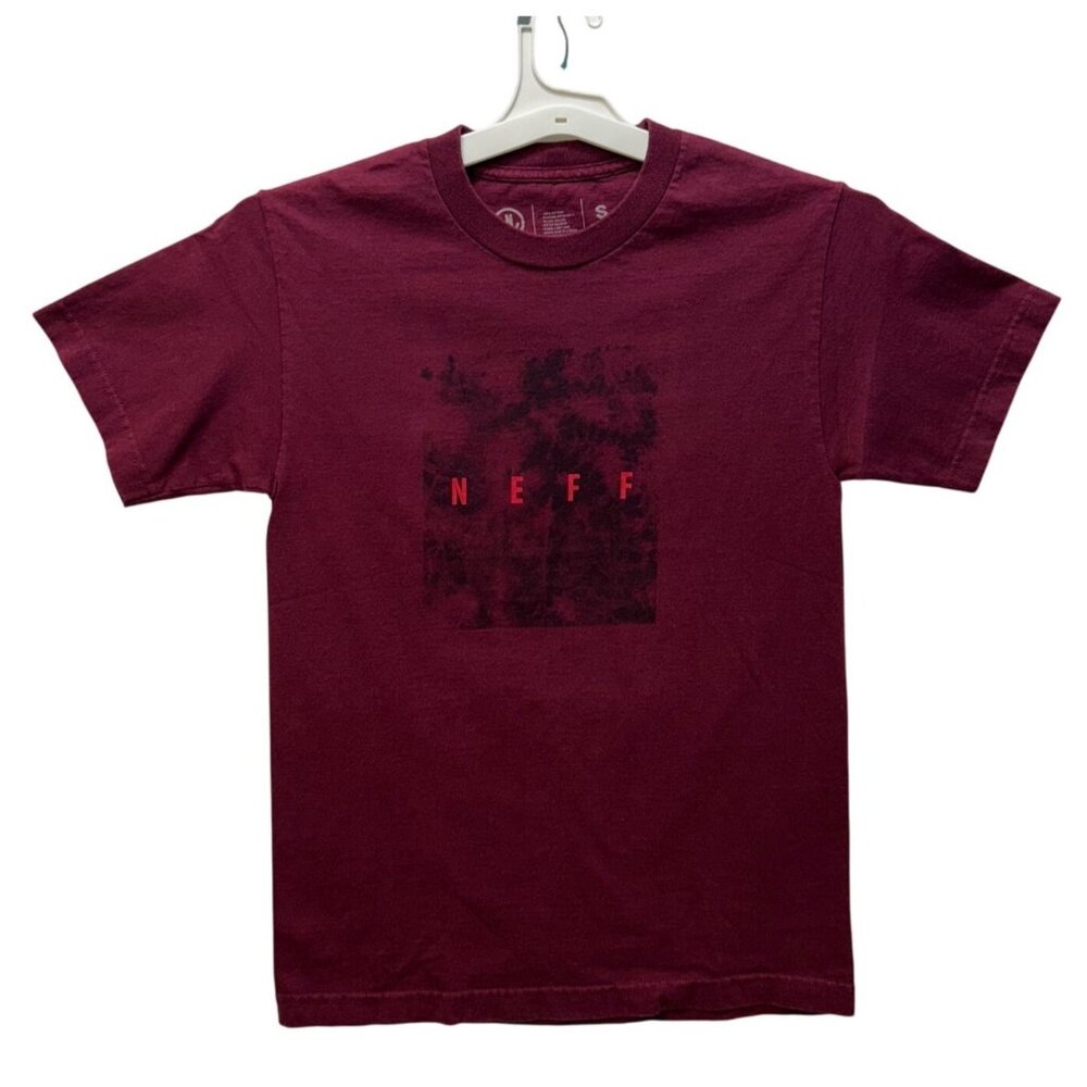 Neff Burgundy Graphic T-Shirt S 100% Cotton Short Sleeve Crewneck